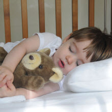 Cinq astuces pour quand bébé refuse de dormir